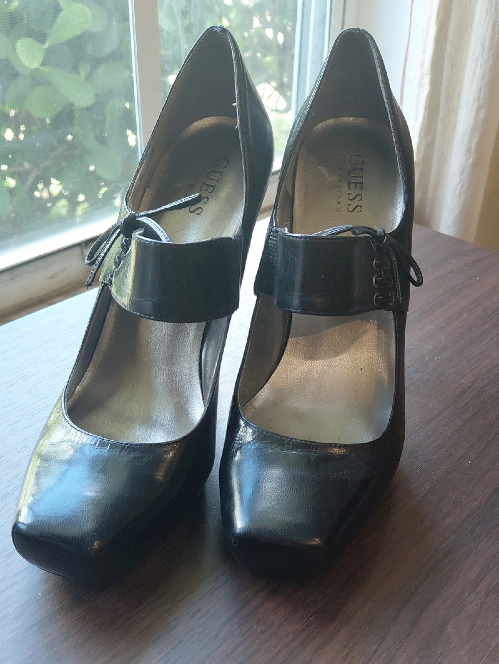 GUESS Black Patent Mary Jane Platform Heels Square Toe 8M